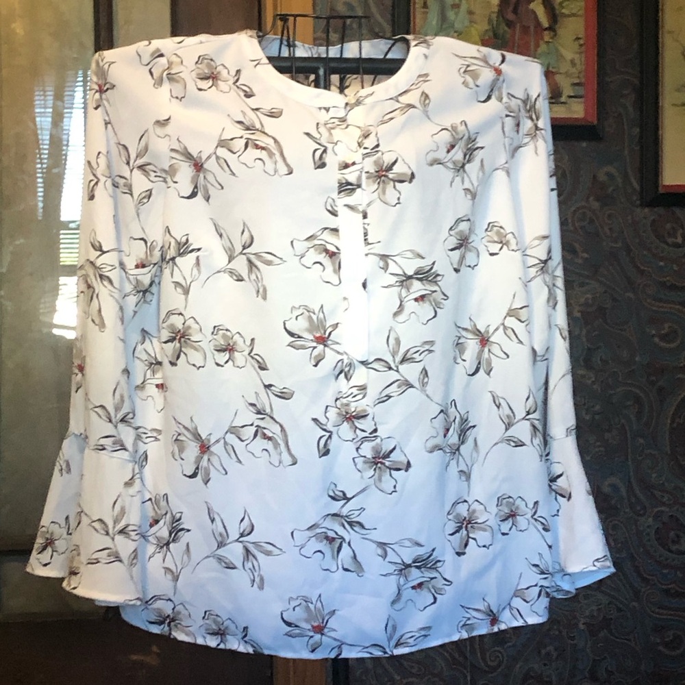 Ladies blouse size XL